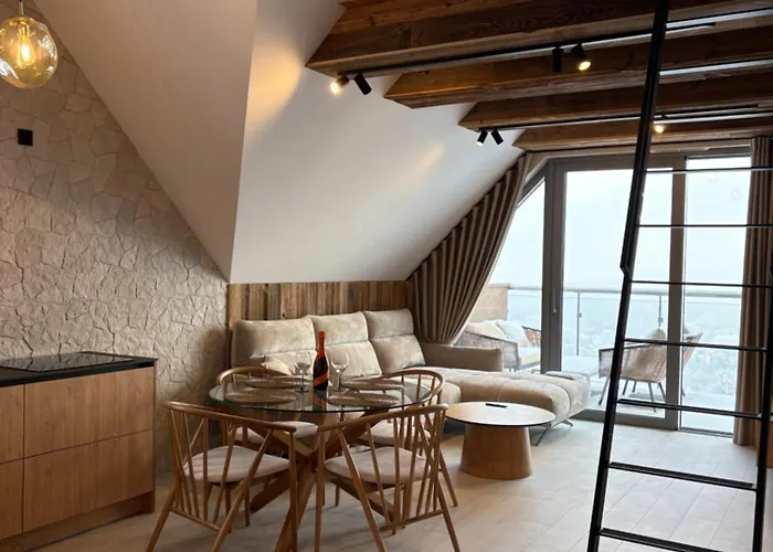 Sky Gate By Cozy Corners 公寓式酒店 4*