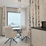 Sky Gate By Cozy Corners Aparthotel 4*