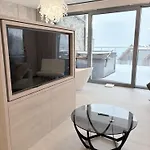 Sky Gate By Cozy Corners Aparthotel 4*