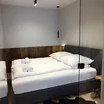 Sky Gate By Cozy Corners Aparthotel