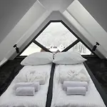 Sky Gate By Cozy Corners Aparthotel