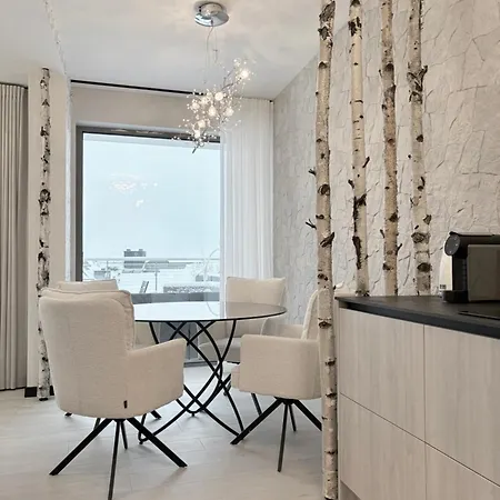 Sky Gate By Cozy Corners Aparthotel 4*