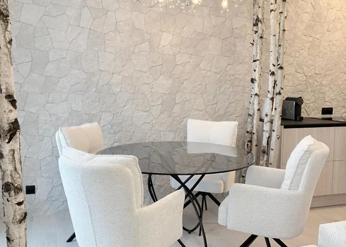 Sky Gate By Cozy Corners 4*